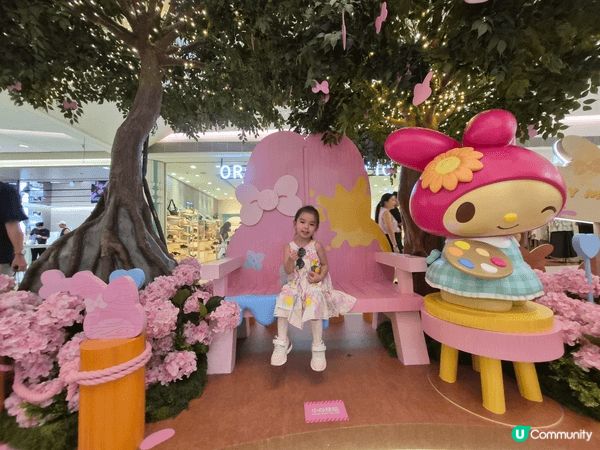 可以去Yoho同Sanrio 主題公仔打卡拍照