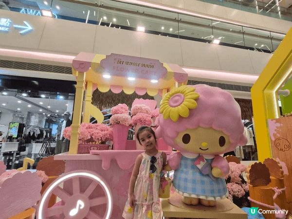 可以去Yoho同Sanrio 主題公仔打卡拍照