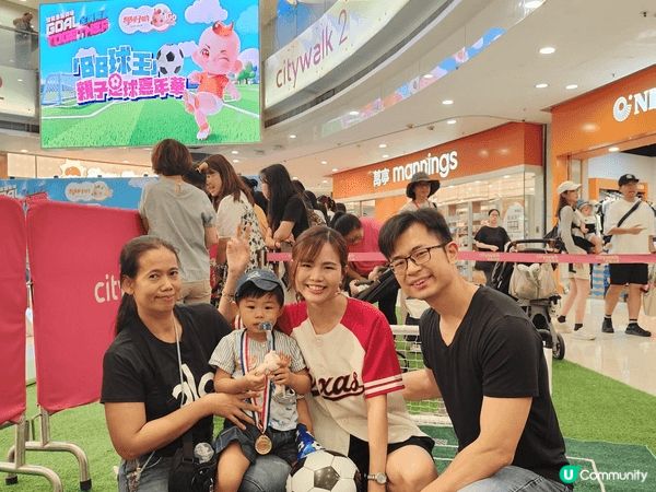 主要都是以玩樂為主題。地點包括香港及日本，都是以家庭為主要。...
