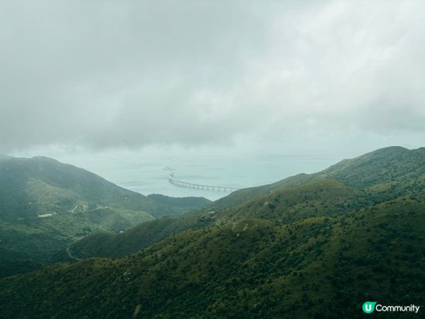 昂坪360纜車上的風景
