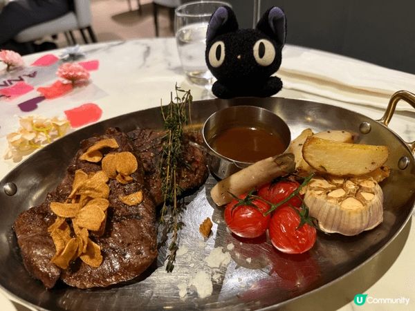 LAB EAT Restaurant & Bar