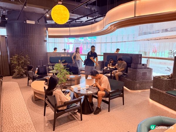呢間Beans Bakery位於康城商場裏面，裝修新，環境舒...