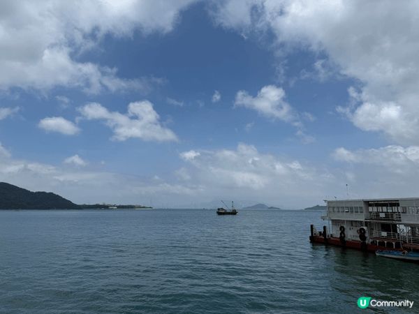我和未婚夫去愉景灣打卡，去了沙灘，海濱白教堂和愉景灣附近的酒...