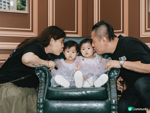 CryBaby喺九龍塘又一城度影嘅，另一張喺城市大學裏面影，...