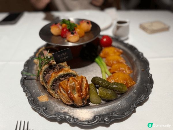 這是在深圳隨機搵到一間威靈頓牛餐廳，既然都有驚喜。深圳的餐廳...