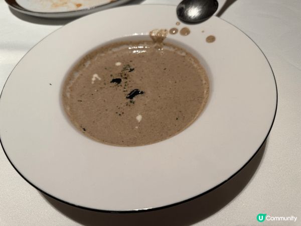 這是在深圳隨機搵到一間威靈頓牛餐廳，既然都有驚喜。深圳的餐廳...