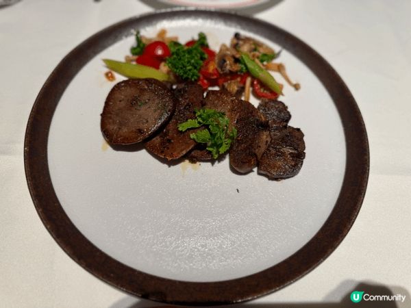 這是在深圳隨機搵到一間威靈頓牛餐廳，既然都有驚喜。深圳的餐廳...