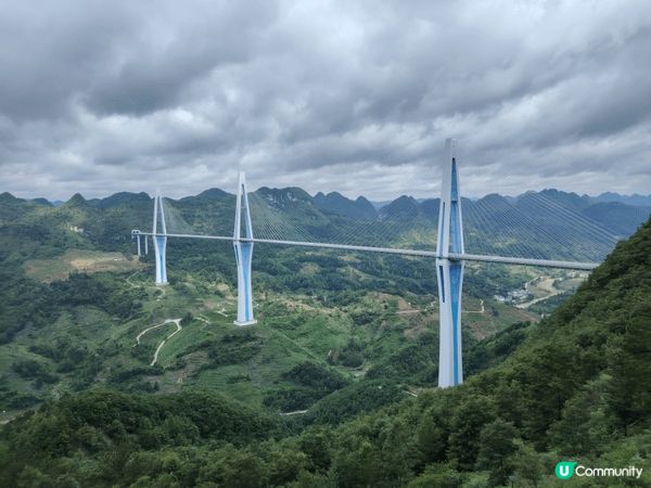 這裏是貴州呀，風景不但優美，而且大橋周圍都是，簡直壯觀，附近...