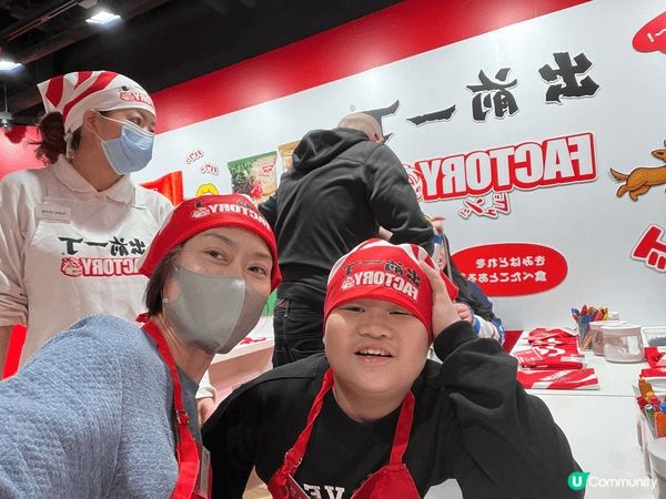 跟小朋友參加了蠟筆小新跑步活動，迫一下小朋友做運動。另外亦去...