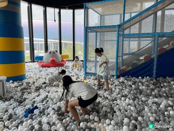 Joypolis 位於啟德體育園區，是一個大型室內運動遊樂設...