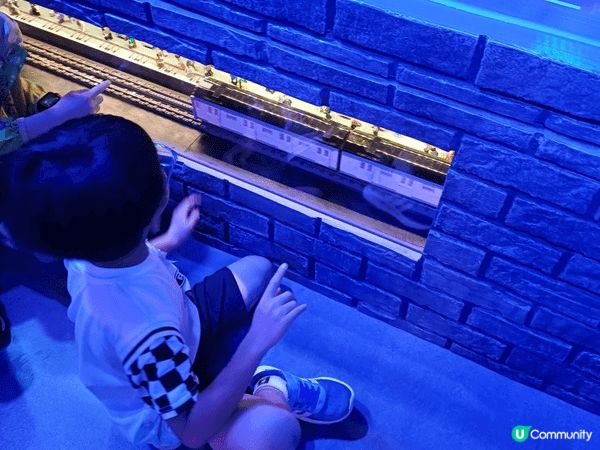 我推介香港 LEGOLAND，首先室內有冷氣，小朋友唔怕曬唔...