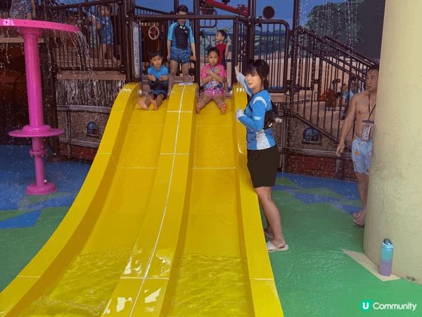 今年女兒生日，我們一家大小連同70歲+婆婆，專程到海洋公園水...