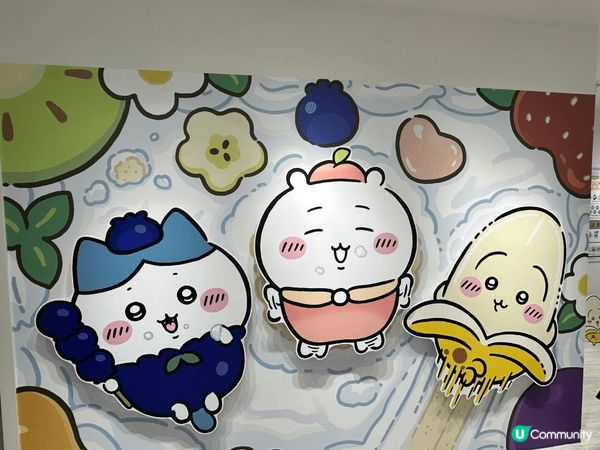 在台灣限定店的照片，有Chiikawa pocket限定的商...