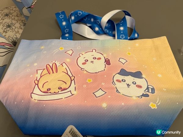 相片是在Chiikawa Artiverse特展拍攝，除了有...