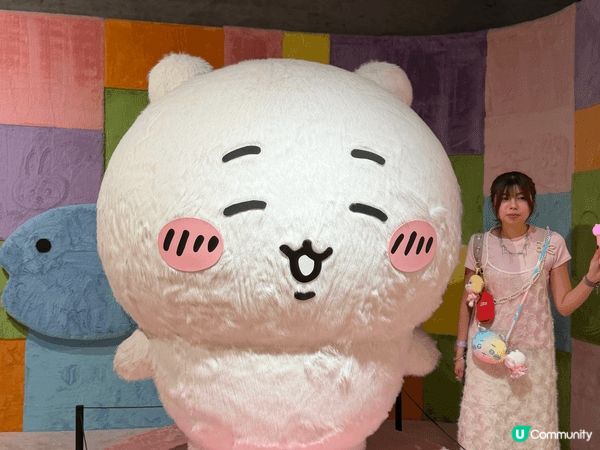 相片是在Chiikawa Artiverse特展拍攝，除了有...