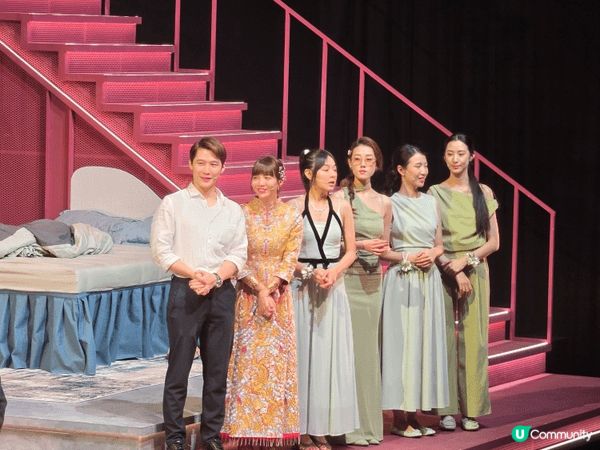 呢個係大龍鳳舞台劇，內容都適合一家大細去睇，位置又坐得舒服，...