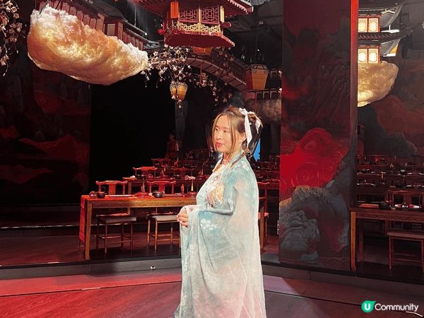 我會推薦去敍宴，因為那裏歌舞昇平，可以欣賞舞蹈之餘，同時享受...
