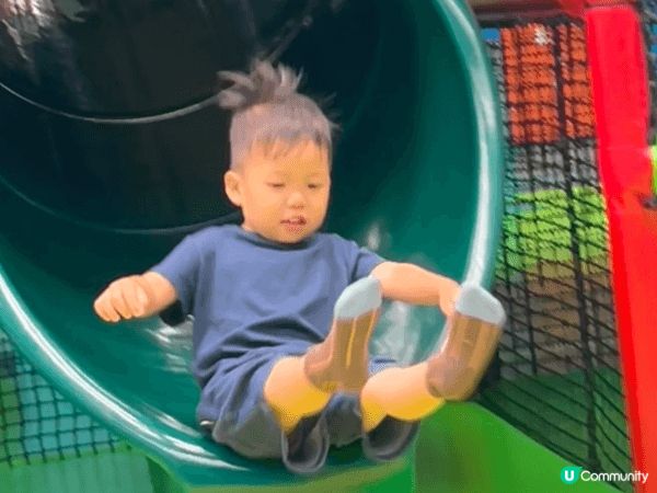 夏日當然要去沙灘 小朋友最鍾意挖沙 如果太熱去康文署嘅室內遊...