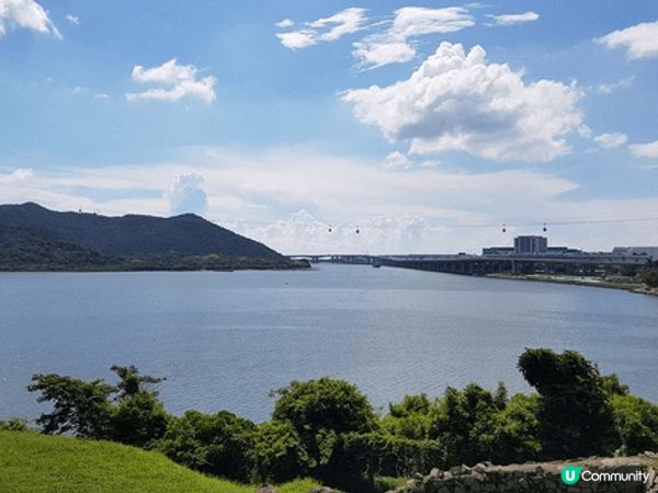 東涌小炮台公園新落成，適合一家大細休閒嬉戲，景色優美望着一片...