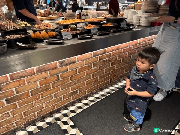 仔仔生日同佢去食自助餐，今次選擇左柏寧酒店既PLAYT😋先要...