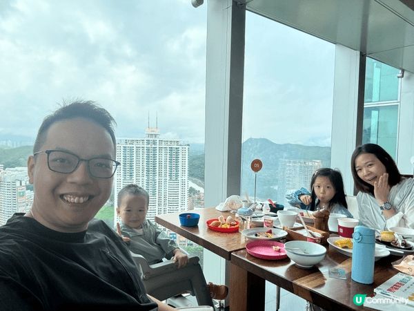 深圳君悦酒店「秀廚房」自助餐體驗豐富，海鮮冷盤新鮮，中西熱食...
