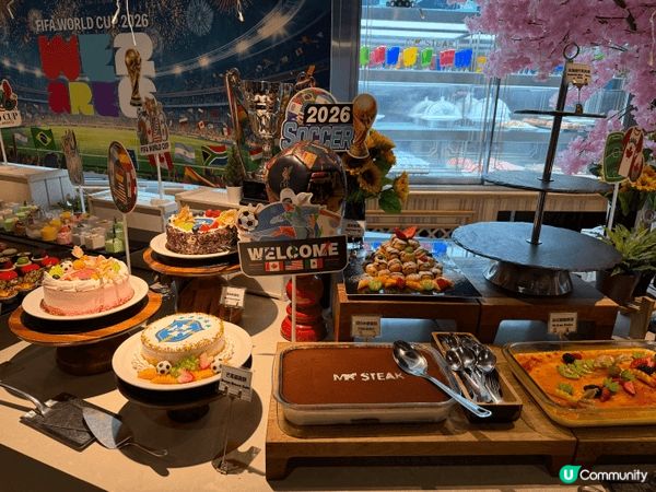 最近小朋友生日去左Mr. Steak慶祝，因為佢超鍾意維港景...