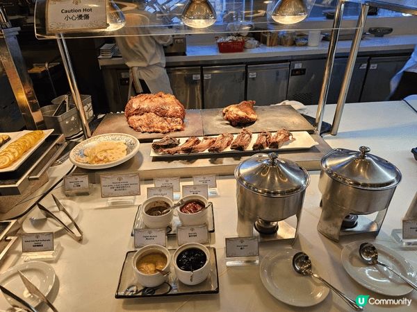 價廉物美 ，食物質素有保證 ，多款美食選擇 ，甜品種類亦多，...