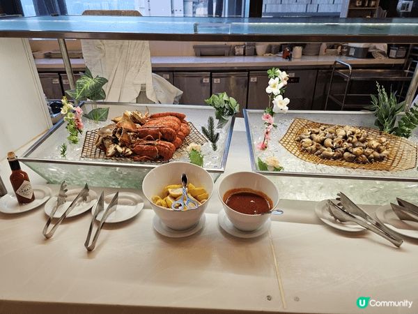 價廉物美 ，食物質素有保證 ，多款美食選擇 ，甜品種類亦多，...