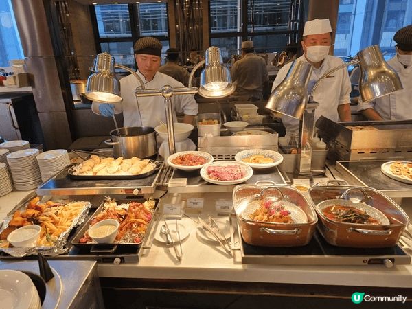 價廉物美 ，食物質素有保證 ，多款美食選擇 ，甜品種類亦多，...
