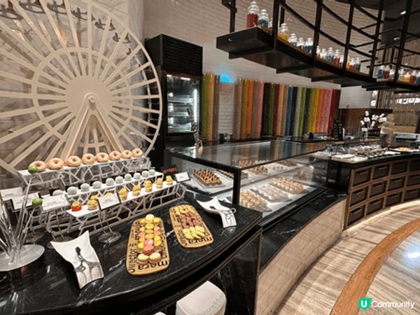 這次自助餐用餐整體感受不錯，餐點種類豐富多元，海鮮新鮮度佳，...
