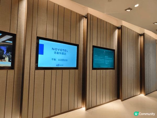 環境舒適位於灣仔核心地段（諾富特世紀酒店），地點優越。餐廳環...