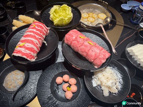 響廣州呢個耶子雞煲個湯底好清甜，所以第一轉係建議飲左先再打野...