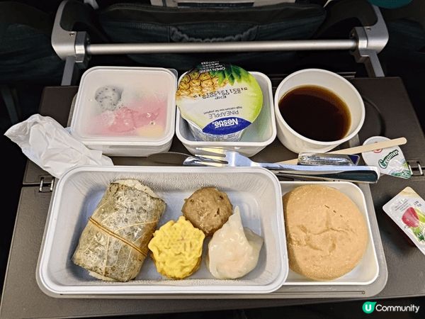 我鍾意食嘢和周圍去品嚐唔同美味的食品，無論是中式西、西甜、日...