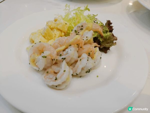 我鍾意食嘢和周圍去品嚐唔同美味的食品，無論是中式西、西甜、日...