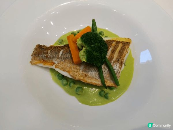 我鍾意食嘢和周圍去品嚐唔同美味的食品，無論是中式西、西甜、日...
