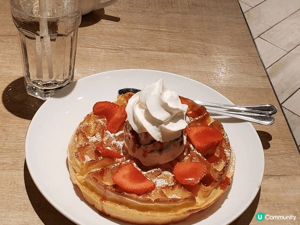 呢間尖沙咀ANIMA TOKYO動漫館，上面有一條日本美食街...
