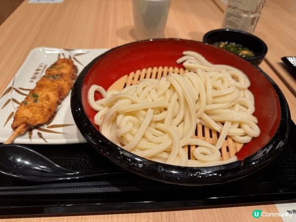 有香港傳統美食 出色嘅雲吞麵，麵質彈牙有咬勁，又有蛋香。大地...