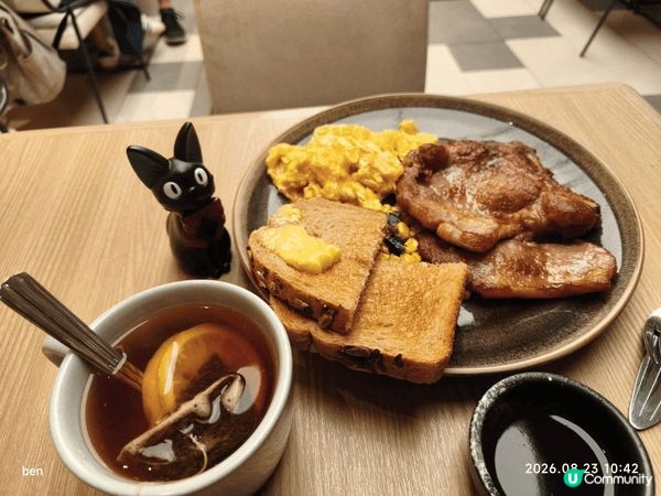 exp食早餐，價錢合理，餐蛋麵好味道，豬扒也是一樣，要試下。...