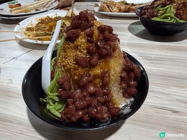 第一張是我可愛的女兒為我做的朱古力曲奇，味道濃郁非常好食