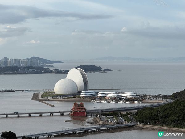 地點為珠海野狸島的日月貝大劇院與情侶路漁女燈塔，交通可乘高鐵...