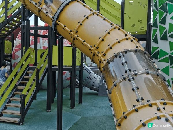 位於葵芳新都會商場上方的公園非常適合帶小朋友去放電,地方多大...