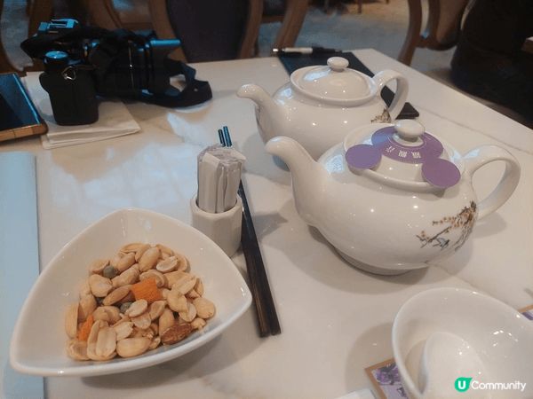 每逢假日都會帶小朋友去迪士尼樂園玩餐飽，欣賞各類型的精彩表演...