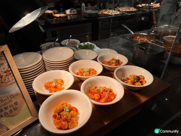 呢間係東涌世茂喜來登酒店，真係好好食，性價比好高，呢間嘅食物...