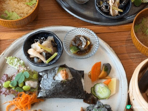 這是我與朋友在日本沖繩及名古屋的回憶，第一次吃懷石料理。