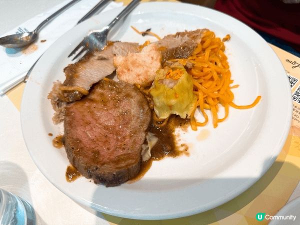 今次特登揀咗尖沙咀百樂酒店「Park Café」嘅中午自助餐...