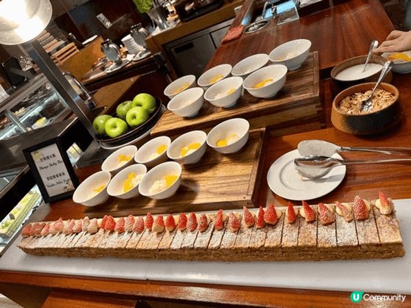 我去過尖沙咀嘅Hyatt酒店享用過自助餐, 佢性價比高, 除...