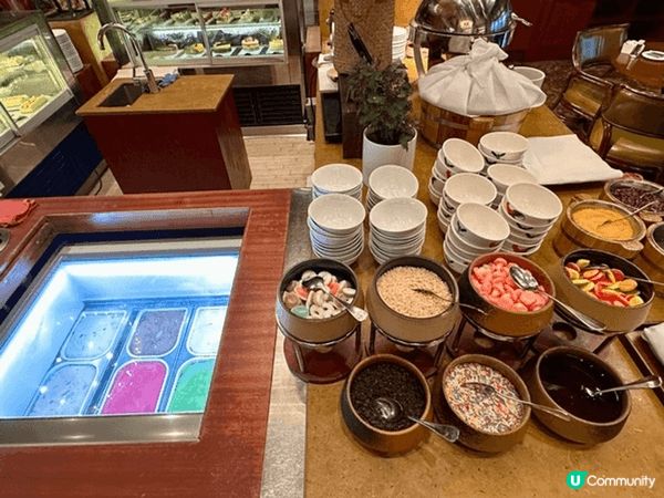 我去過尖沙咀嘅Hyatt酒店享用過自助餐, 佢性價比高, 除...
