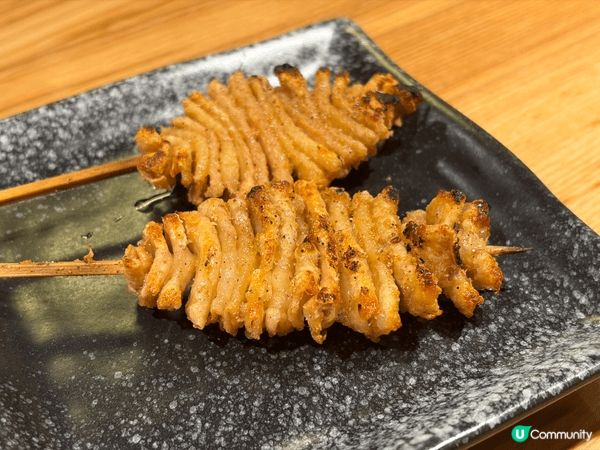 位於尖沙咀赫德道的「人生有限杯.串燒店」，設有吧檯可近距離欣...