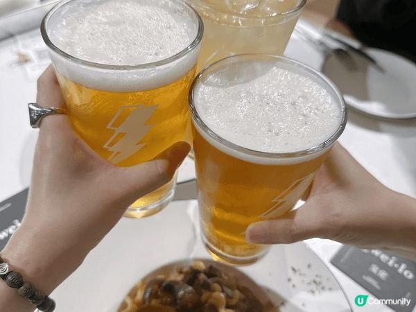 位於啟德零售館的 GoNuts 氣氛輕鬆明亮，主打高質輕食與...