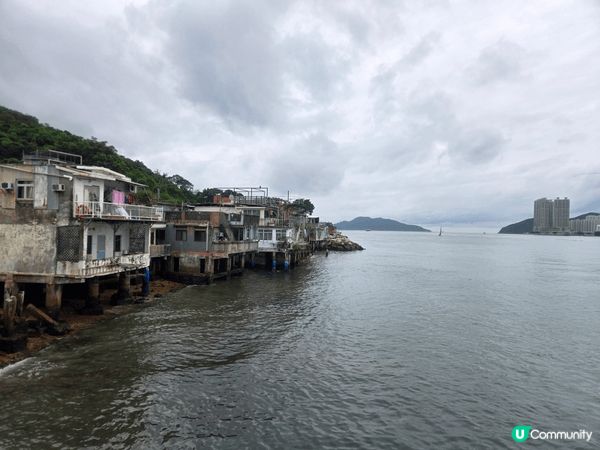 鯉魚門是一個充滿歷史與文化特色的漁村和港口。這裡曾經是香港的...